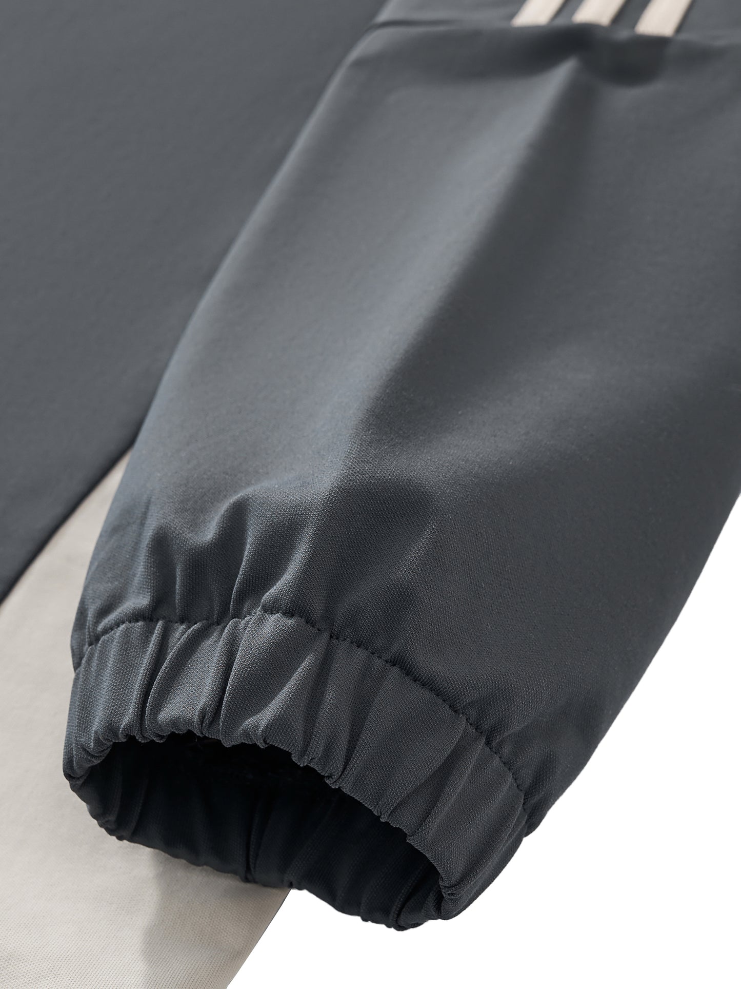 ZizZaz Long Sleeve V neck shirt